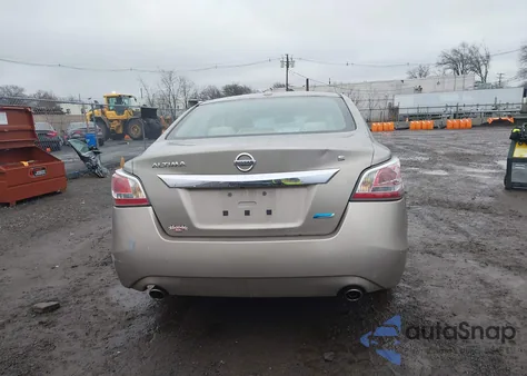 2014 Nissan Altima 2.5 S z USA, uszkodzony, nr VIN 1N4AL3AP1EC279575